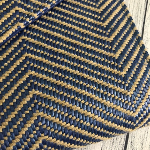 Urban Expressions clutch - Picture 3 of 7